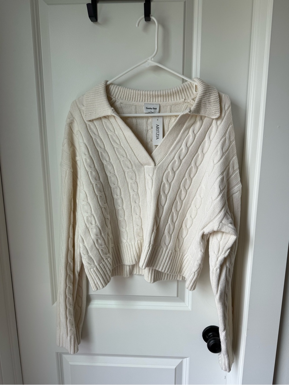 Sunday Best Aritzia White Cable Knit Women’s Sweater - Picture 2 of 2